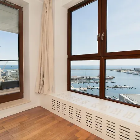 Totu Sea Towers Apartment *