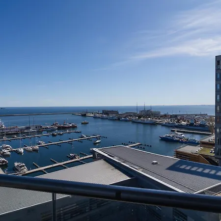 Totu Sea Towers Apartment