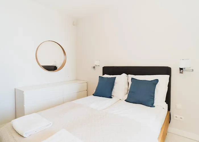 Totu Sea Towers גדינייה